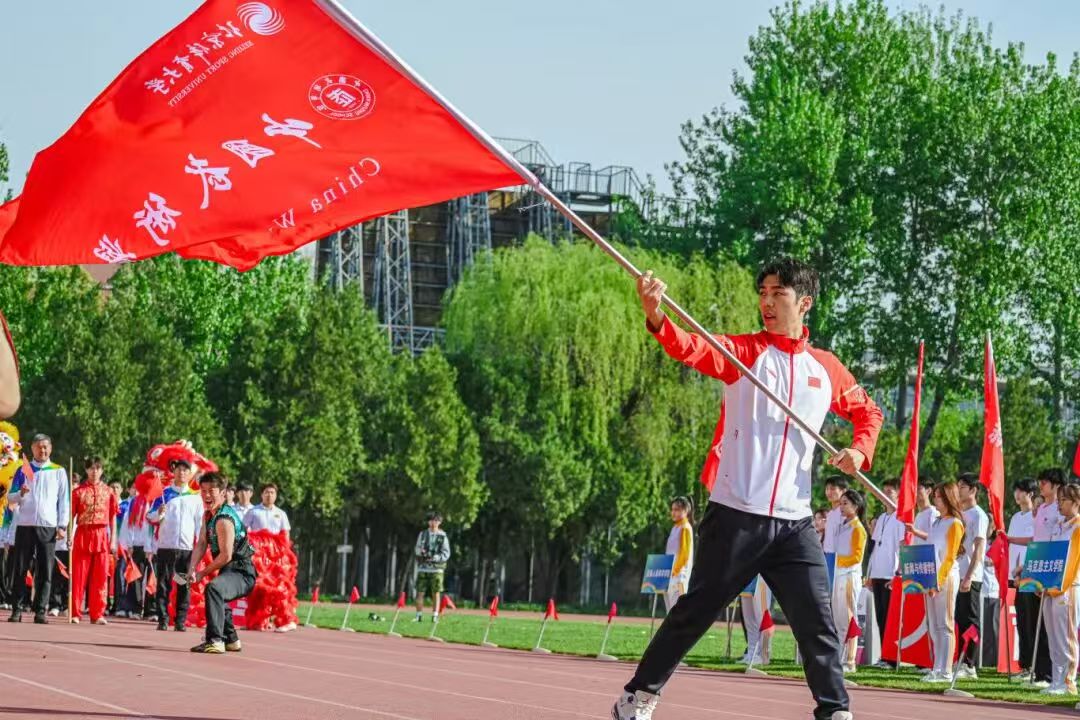 16b863e0eece48df836ba7b4e1f622c7.jpg